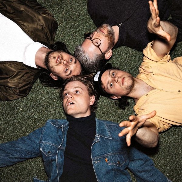 Colony House chords (3), video (3), lyrics (3)